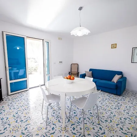 Callistos Pescoluse Apartment *